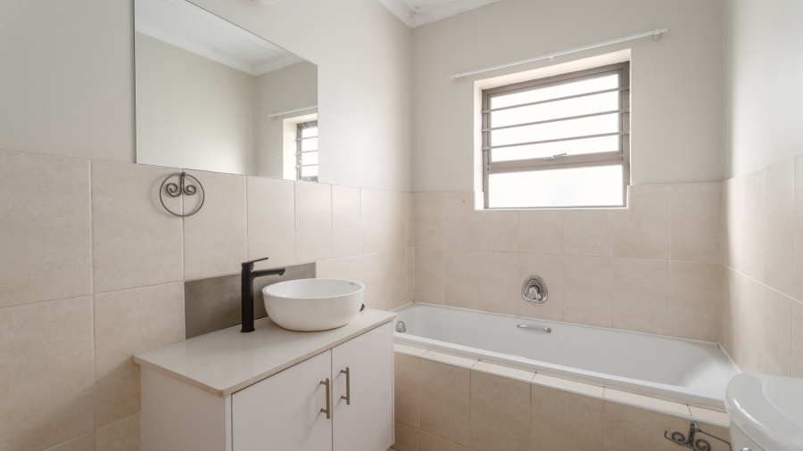 To Let 2 Bedroom Property for Rent in Vredekloof East Western Cape